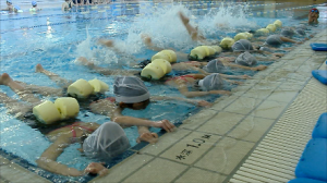 とれぞあ保育園　スイミング４